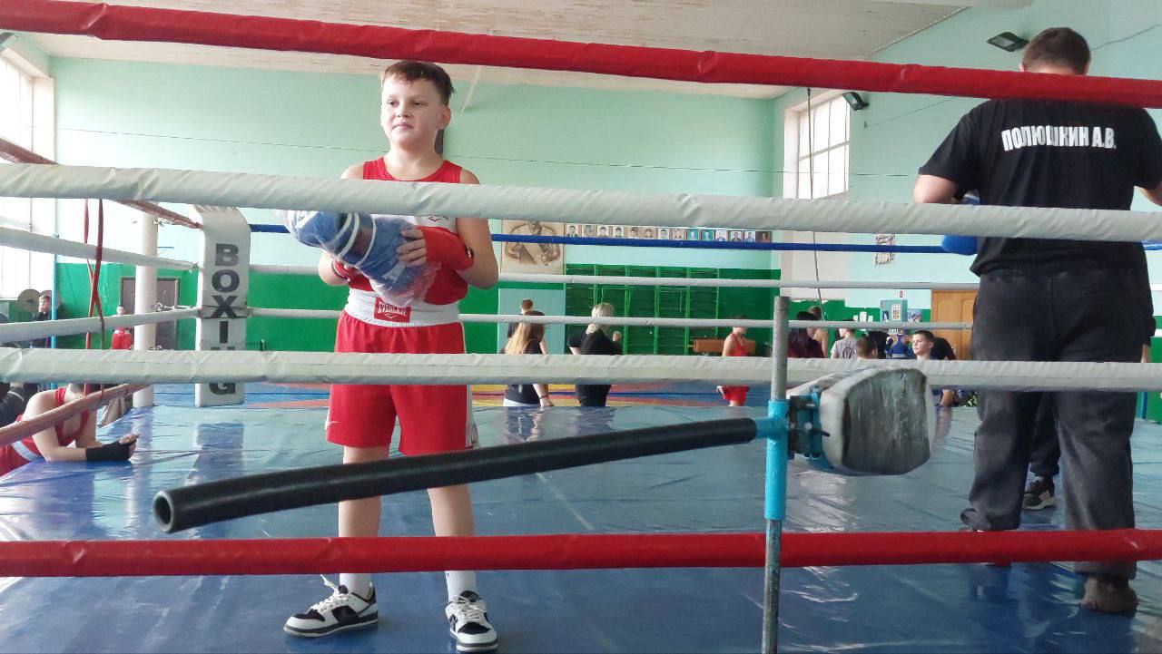 15 ноября 2025 года в Енакиево прошло Открытое первенство города Енакиево по боксу среди юношей и девушек 2014, 2015, 2016 годов рождения посвящённое Дню военной разведки 15 ноября 2025 года в Енакиево прошло Открытое первенство города Енакиево по боксу среди юношей и девушек 2014, 2015, 2016 годов рождения посвящённое Дню военной разведки