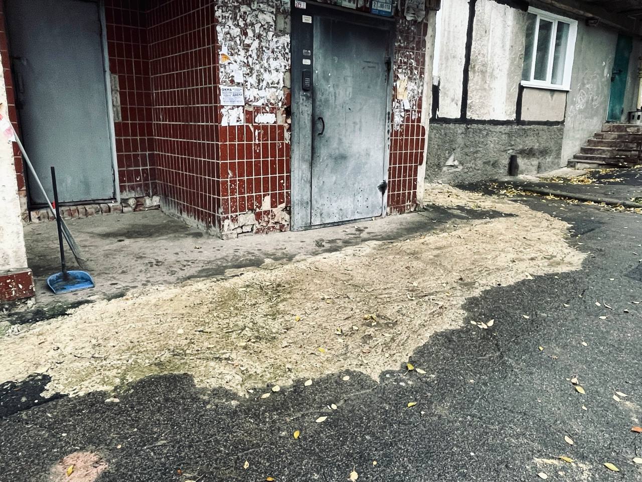 Председатель #Комитет_по_ЖКХ Анна Кондрыкинская пообщалась с жителями Ленинского района Донецка Председатель #Комитет_по_ЖКХ Анна Кондрыкинская пообщалась с жителями Ленинского района Донецка