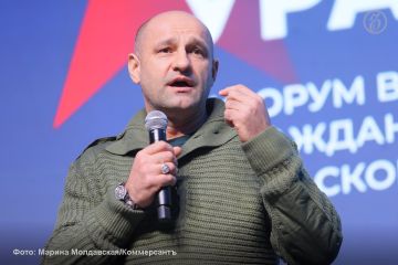 Уральский полпред Артем Жога опроверг информацию о своей скорой отставке и назначении на должность главы Донецкой народной республики (ДНР) вместо Дениса Пушилина