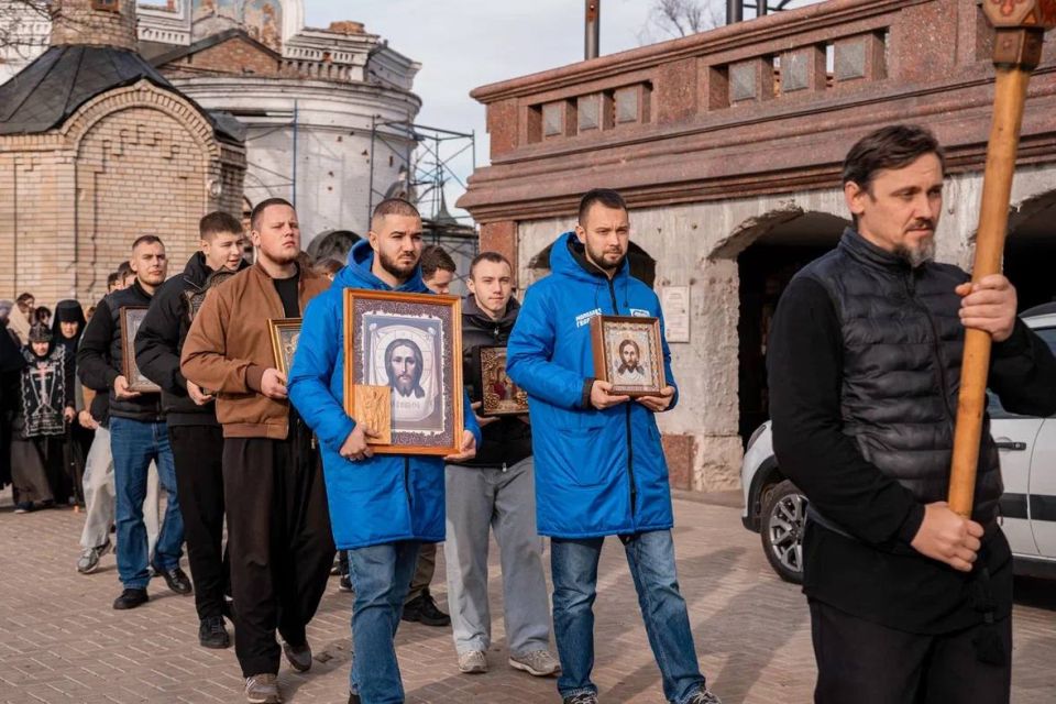 Денис Шимановский: У «Молодой Гвардии Единой России» сегодня юбилей Денис Шимановский: У «Молодой Гвардии Единой России» сегодня юбилей