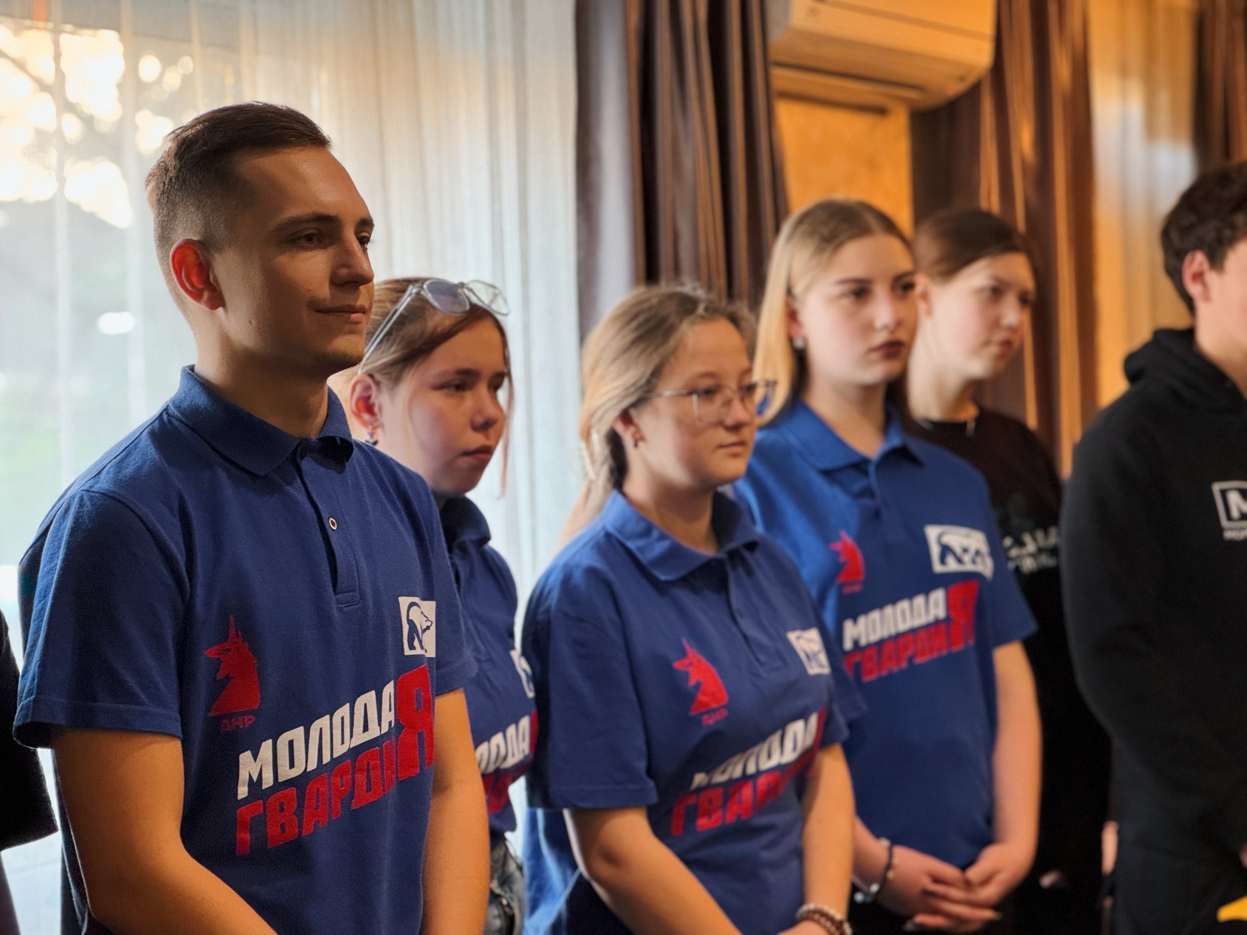 Поздравляем «Молодую Гвардию» с юбилеем Поздравляем «Молодую Гвардию» с юбилеем