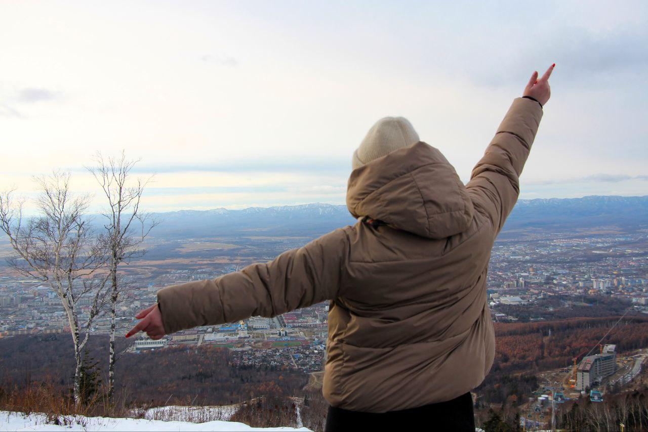 Александр Шатов: Шахтерские школьники побывали на берегу Тихого океана и в мистическом сахалинском поселке Александр Шатов: Шахтерские школьники побывали на берегу Тихого океана и в мистическом сахалинском поселке