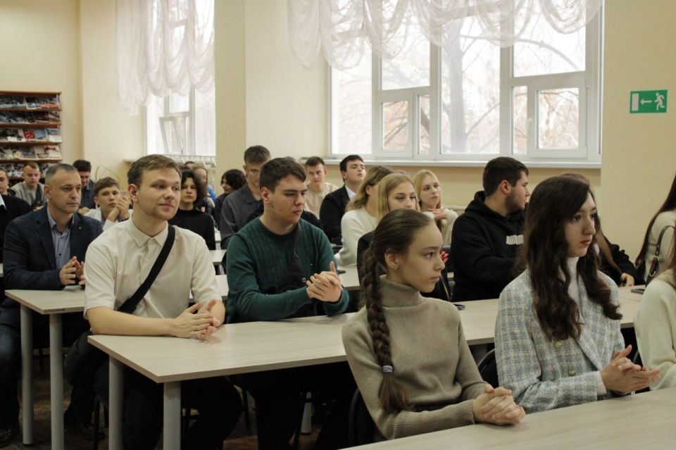 Состоялось торжественное закрытие проектного решения Молодёжный научно-технологический форум «Вперёд к знаниям» Состоялось торжественное закрытие проектного решения Молодёжный научно-технологический форум «Вперёд к знаниям»