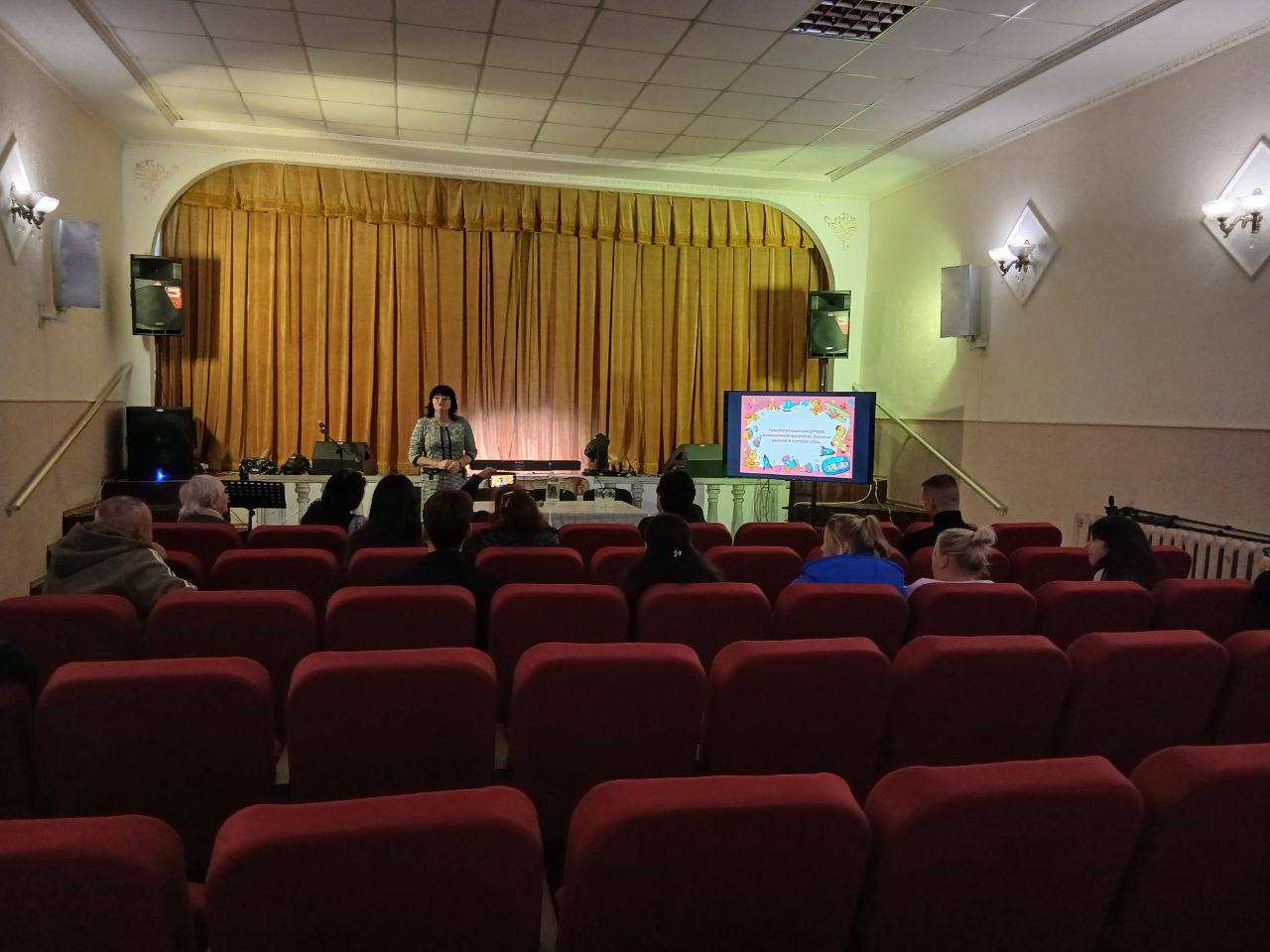 Заместитель Главы администрации Мангушского муниципального округа Наталья Михайловна Тосхопаран провела рабочую встречу с коллективом сотрудников МБУ «Мангушская централизованная клубная система» Заместитель Главы администрации Мангушского муниципального округа Наталья Михайловна Тосхопаран провела рабочую встречу с коллективом сотрудников МБУ «Мангушская централизованная клубная система»