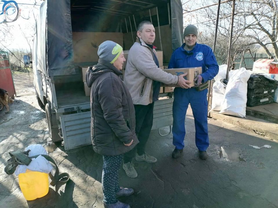 Югра доставила гумпомощь в Новоигнатьевку Югра доставила гумпомощь в Новоигнатьевку