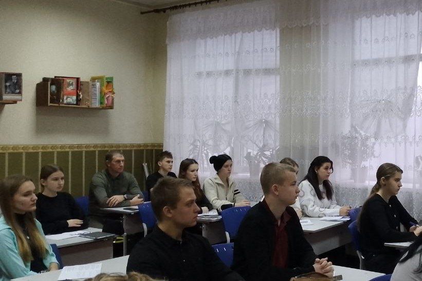 Александр Шатов: В школах Шахтерска состоялись разговоры о важном Александр Шатов: В школах Шахтерска состоялись разговоры о важном