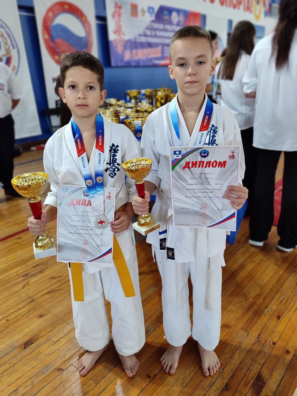 Евгений Ширшов: 15-16 ноября в Геленджике прошло первенство и чемпионат Южного и Северо-Кавказского федеральных округов по киокусинкай Евгений Ширшов: 15-16 ноября в Геленджике прошло первенство и чемпионат Южного и Северо-Кавказского федеральных округов по киокусинкай