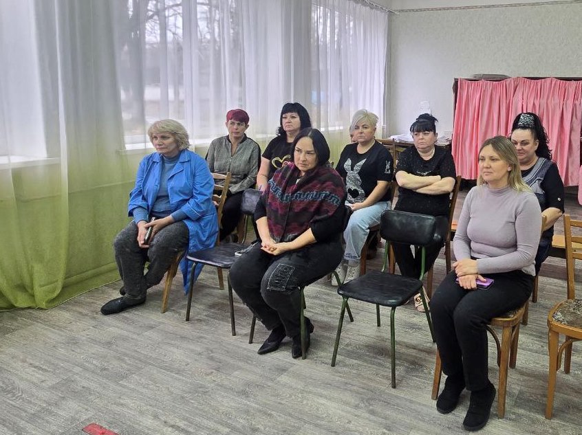 Сегодня, 17 ноября, глава муниципального образования городского округа Дебальцево, секретарь МО Всероссийской политической партии «Единая Россия» встретился с трудовым коллективом ГКДОУ «Ясли – сад №2 «Светлячок»...