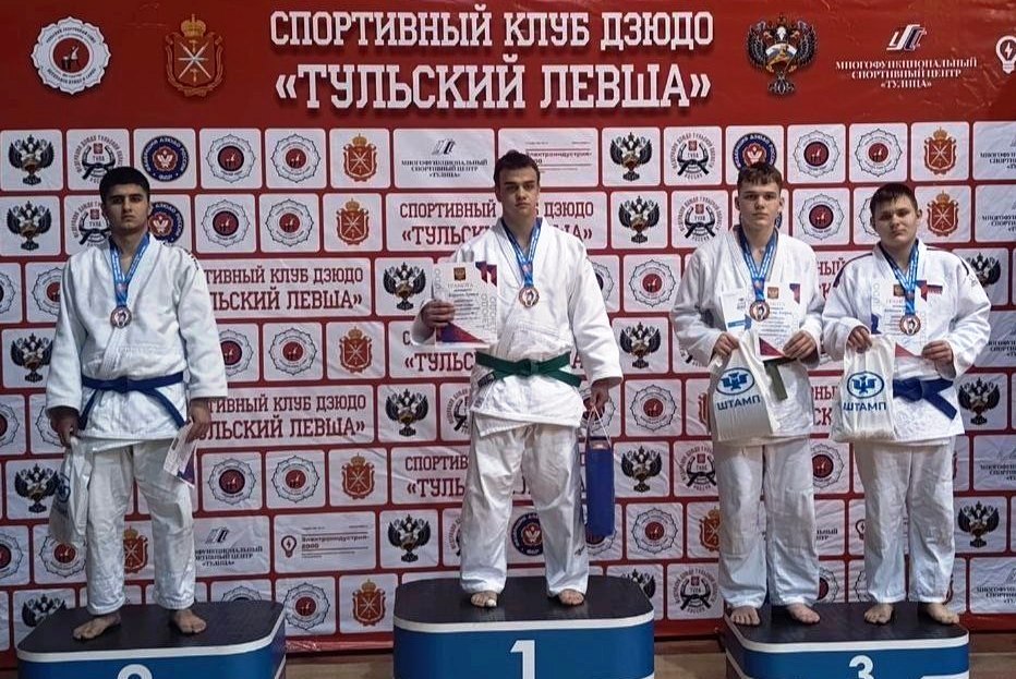 Александр Шатов: Шахтерские дзюдоисты привезли бронзу с турнира в Туле Александр Шатов: Шахтерские дзюдоисты привезли бронзу с турнира в Туле