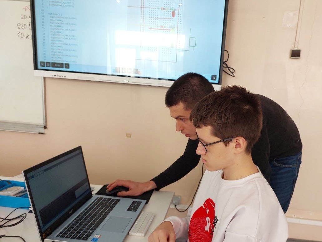 В Республиканском лицее-интернате «Эрудит» - центре для одаренных детей продолжаются еженедельные занятия в рамках образовательного проекта «Предметные олимпиадные школы» В Республиканском лицее-интернате «Эрудит» - центре для одаренных детей продолжаются еженедельные занятия в рамках образовательного проекта «Предметные олимпиадные школы»