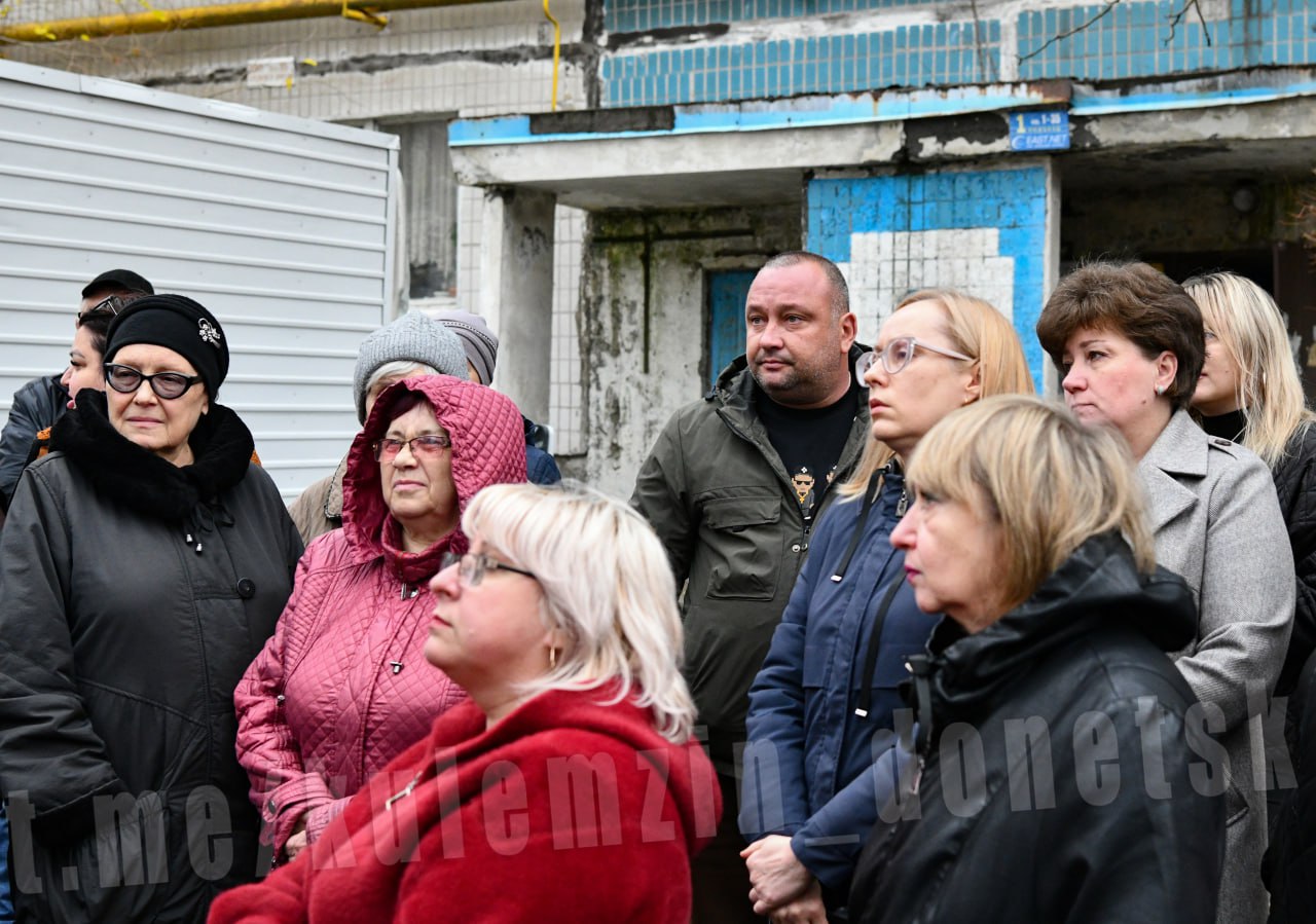 Алексей Кулемзин: Во время прямого эфира Главы ДНР Дениса Пушилина поступил вопрос от жителей ул. 230-й Стрелковой дивизии касательно проблем с водоснабжением и нехватки резервуаров для забора воды Алексей Кулемзин: Во время прямого эфира Главы ДНР Дениса Пушилина поступил вопрос от жителей ул. 230-й Стрелковой дивизии касательно проблем с водоснабжением и нехватки резервуаров для забора воды