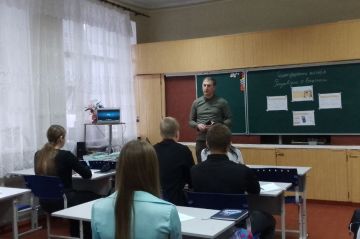 Александр Шатов: В школах Шахтерска состоялись разговоры о важном