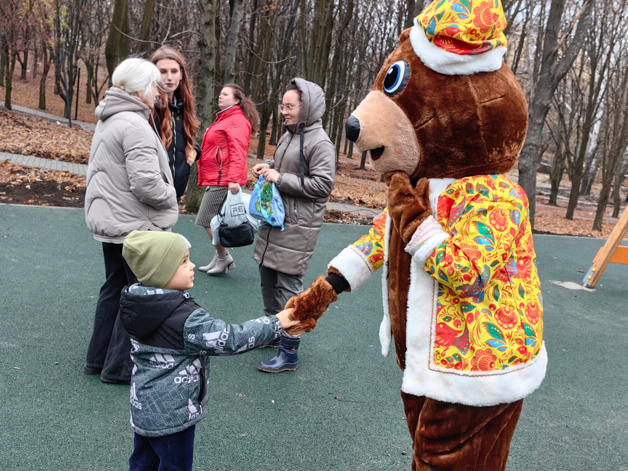 Александр Пеняев: Сегодня вместе с председателем Правительства ДНР Андреем Чертковым, заместителем губернатора Челябинской области Александром Лазаревым и руководителем Центрального исполкома Донецкого регионального... Александр Пеняев: Сегодня вместе с председателем Правительства ДНР Андреем Чертковым, заместителем губернатора Челябинской области Александром Лазаревым и руководителем Центрального исполкома Донецкого регионального...