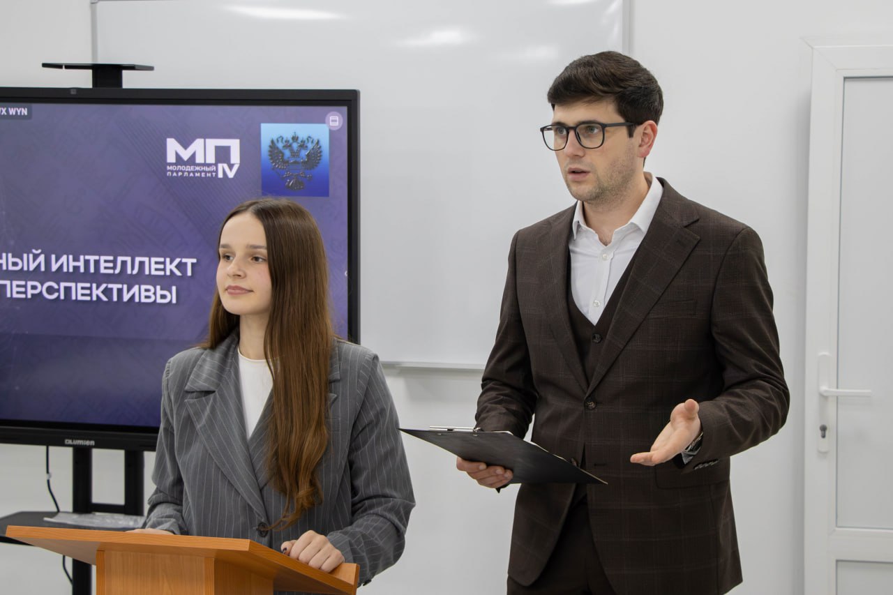 Искусственный интеллект в политике — инструмент или враг? Искусственный интеллект в политике — инструмент или враг?