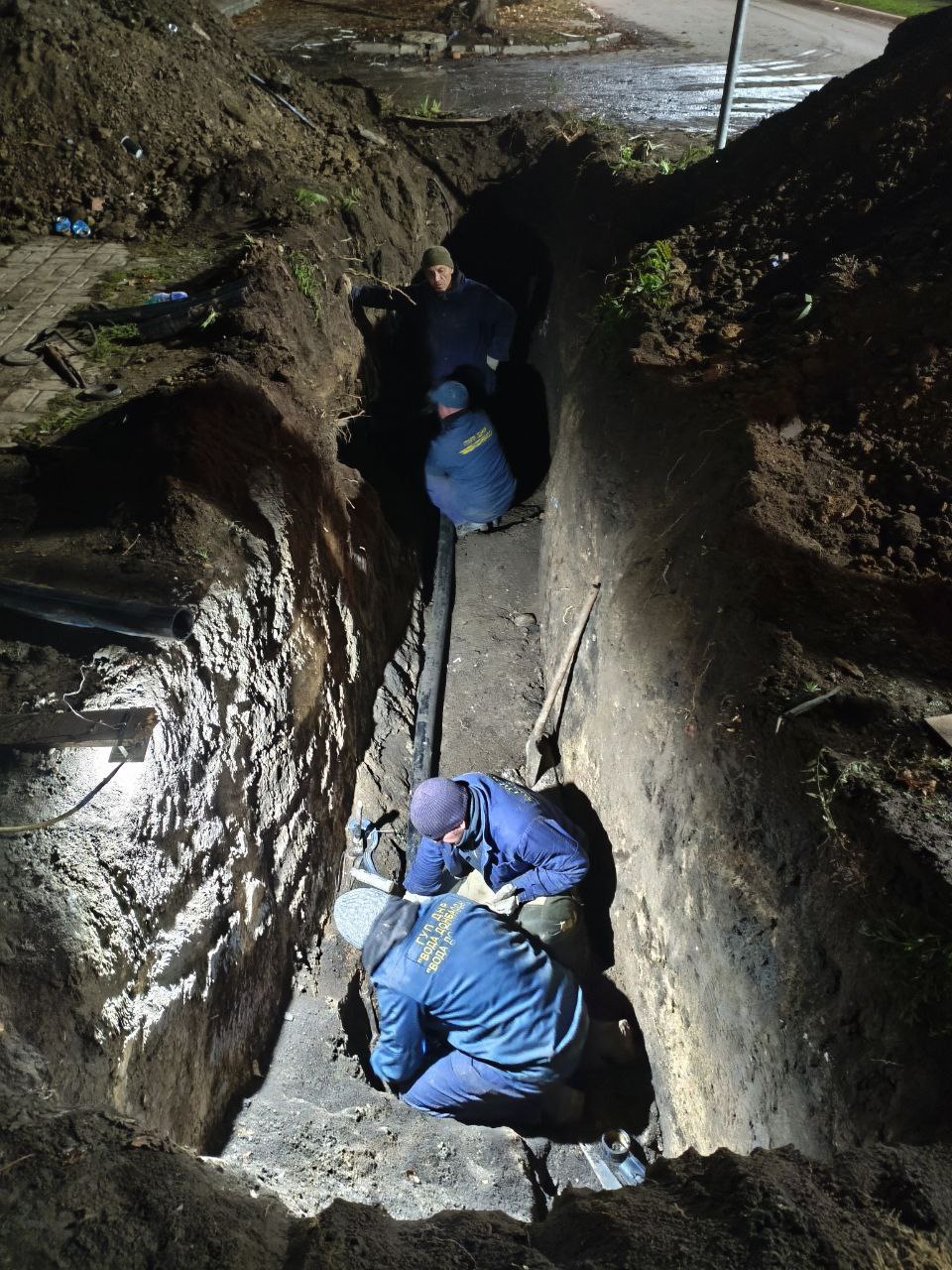 Наталья Великодная: За прошедшую неделю специалистами Тельмановского водоканала совместно с представителями шеф-региона Сверловской области выполнили более 6 видов аварийно восстановительных работ