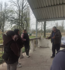 На прошлой неделе депутат Мангушского муниципального совета, член фракции Всероссийской политической партии «ЕДИНАЯ РОССИЯ» в Мангушском муниципальном совете Беш Владимир Васильевич провел встречу с жителями села Азовское На прошлой неделе депутат Мангушского муниципального совета, член фракции Всероссийской политической партии «ЕДИНАЯ РОССИЯ» в Мангушском муниципальном совете Беш Владимир Васильевич провел встречу с жителями села Азовское