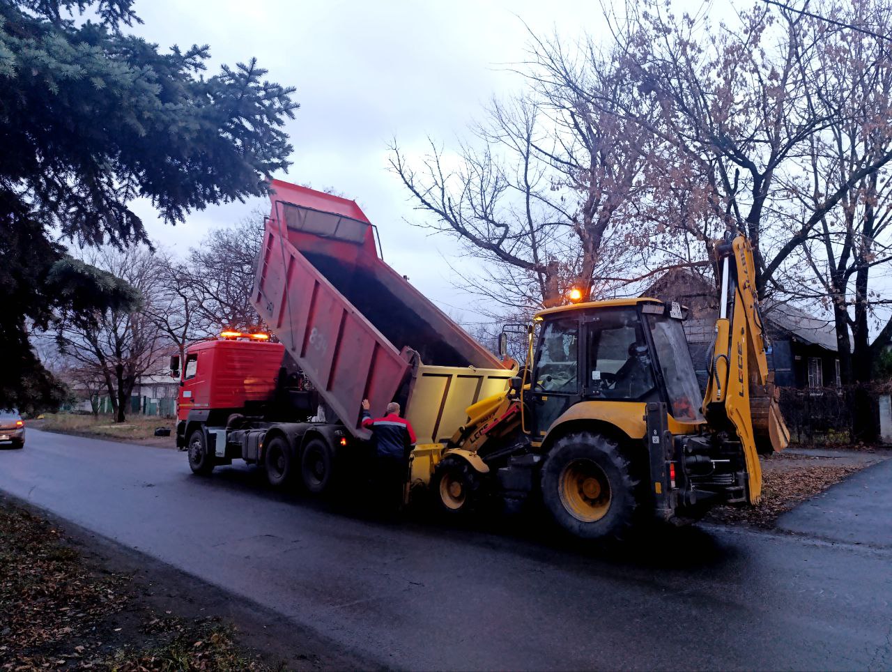 В Ждановке завершили ремонт автомобильной дороги по улице Толбухина