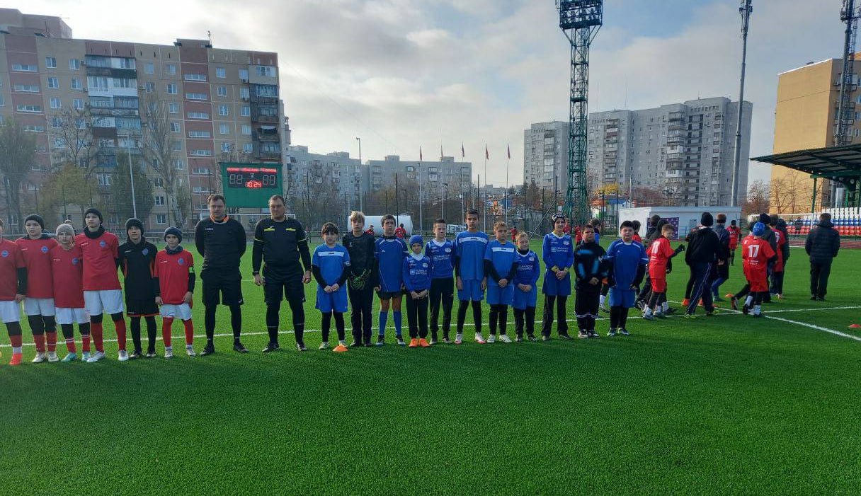 Наталья Великодная: 15 ноября, в рамках партийного проекта Единой России "Детский спорт", в Мариуполе прошел Открытый турнир по мини-футболу среди юношеских команд в честь присвоения Мариуполю звания "Города воинской славы"...