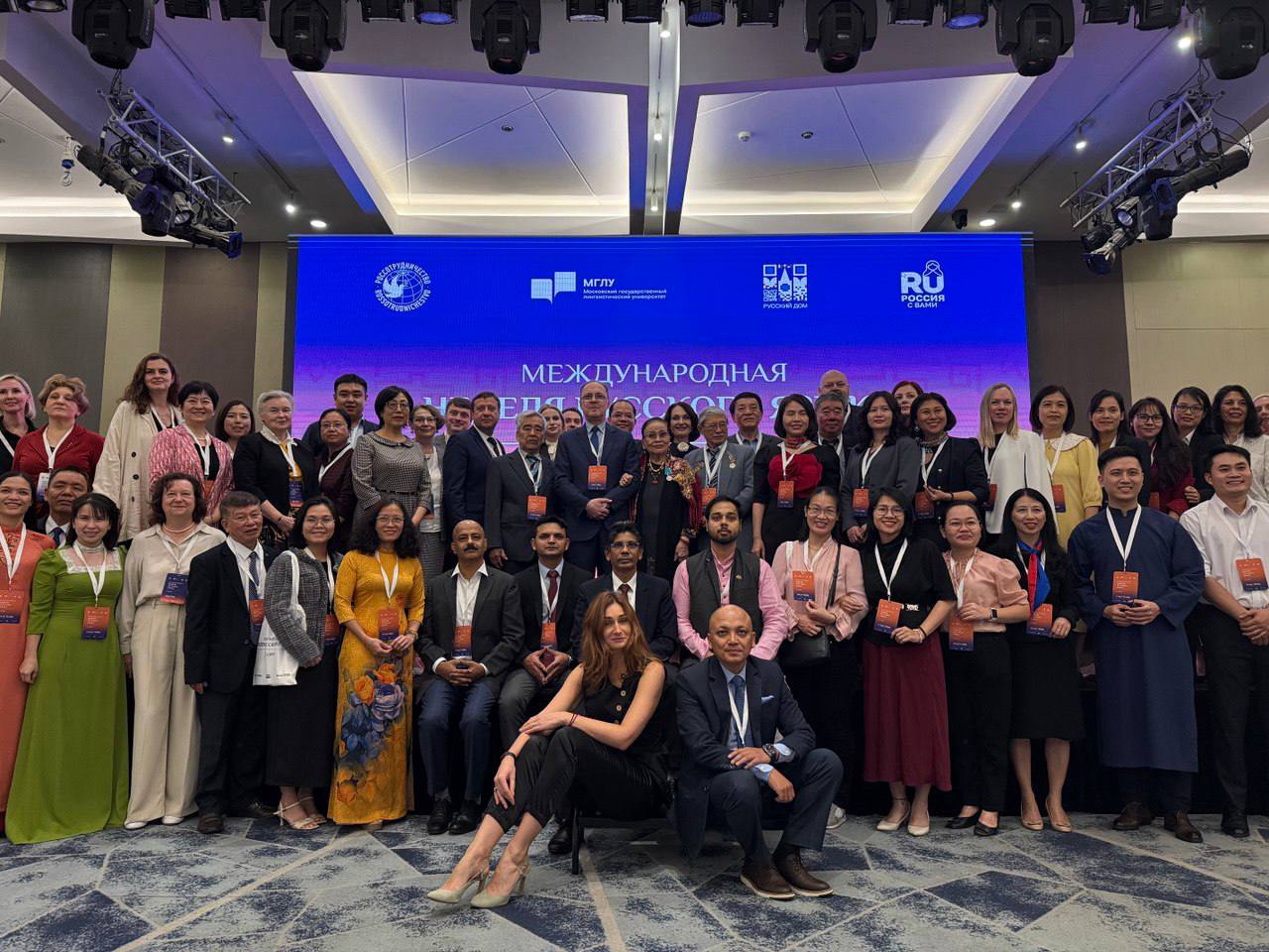 17 ноября в Ханое стартовала Международная неделя русского языка в Азии - знаковый проект для специалистов, организованный Россотрудничеством и МГЛУ