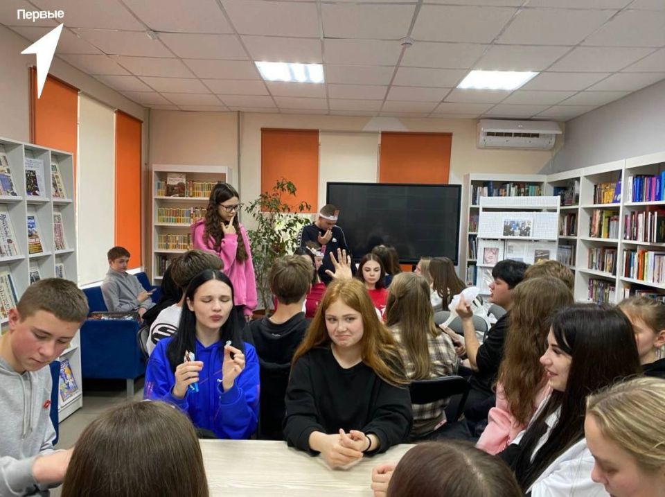 Атмосфера, идеи и настолки: как прошёл сбор активистов Движения Первых в библиотеке Атмосфера, идеи и настолки: как прошёл сбор активистов Движения Первых в библиотеке