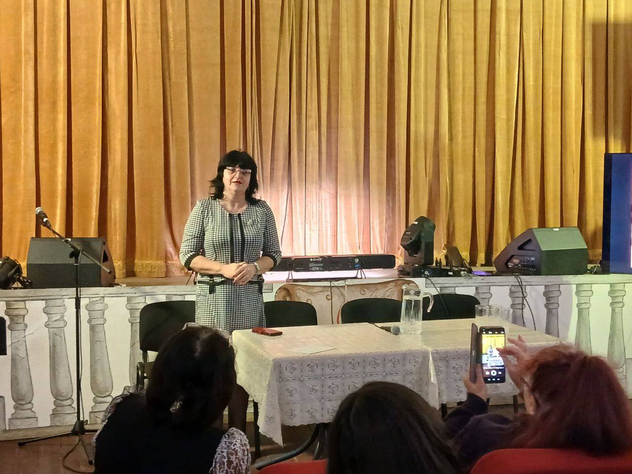 Заместитель Главы администрации Мангушского муниципального округа Наталья Михайловна Тосхопаран провела рабочую встречу с коллективом сотрудников МБУ «Мангушская централизованная клубная система» Заместитель Главы администрации Мангушского муниципального округа Наталья Михайловна Тосхопаран провела рабочую встречу с коллективом сотрудников МБУ «Мангушская централизованная клубная система»