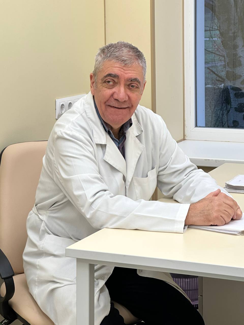 Наталья Великодная: Уважаемые жители Тельмановского муниципального округа, сегодня приступил к работе в Тельмановской ЦРБ врач - онколог Шкарбун Дмитрий Алексеевич, который будет ежедневно проводить прием пациентов в...