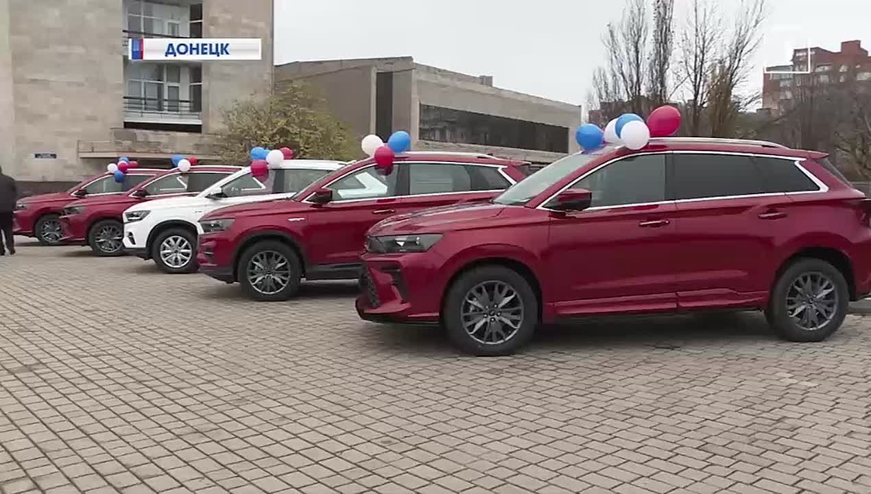 В рамках государственной программы поддержки участников специальной военной операции, реализуемой фондом «Защитники Отечества», осуществляется приобретение автомобилей, адаптированных под ручное управление
