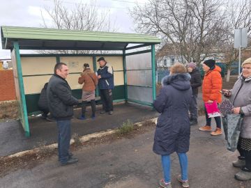 Сегодня заместитель главы Администрации Володарского муниципального округа Якименко А. В. провел встречу с жителями с. Ключевое