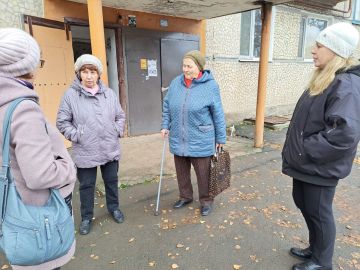 Сегодня, 18 ноября 2025 года, начальник Светлодарского территориального отдела управления по работе с территориальными органами администрации городского округа Дебальцево Юлия Шевченко встретилась с жителями города...