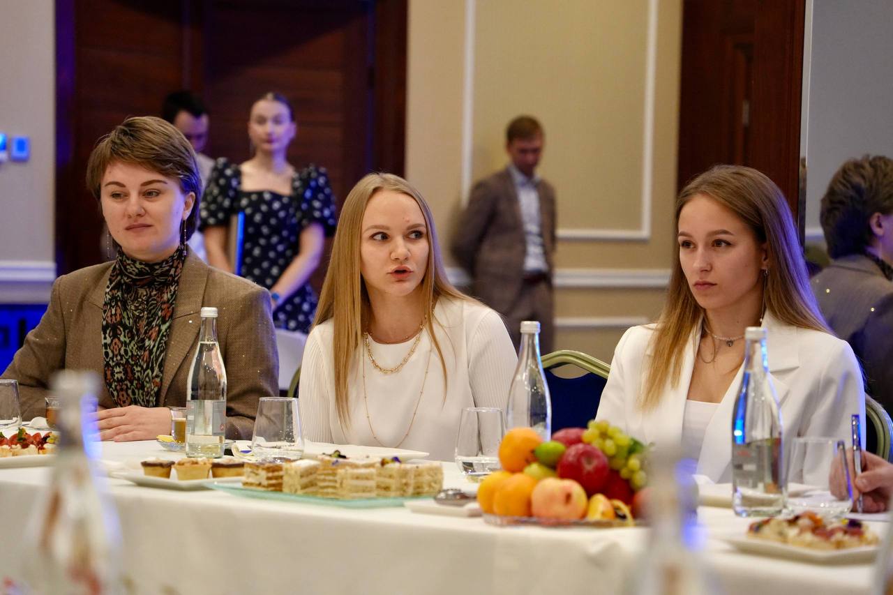 В Донецке состоялся слет участников платформы «Россия – страна возможностей» В Донецке состоялся слет участников платформы «Россия – страна возможностей»