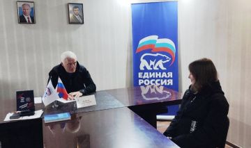 Андрей Бедило провел прием граждан в Торезе