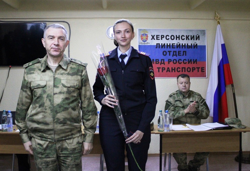 Олег Калинкин посетил линейные отделы МВД России в ДНР, ЛНР, Херсонской и Запорожской областях Олег Калинкин посетил линейные отделы МВД России в ДНР, ЛНР, Херсонской и Запорожской областях