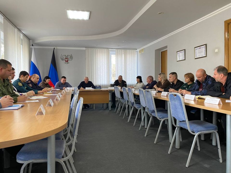 Евгений Поплавский: Провел аппаратное совещание с руководителями ведомств и представителями силовых структур Евгений Поплавский: Провел аппаратное совещание с руководителями ведомств и представителями силовых структур