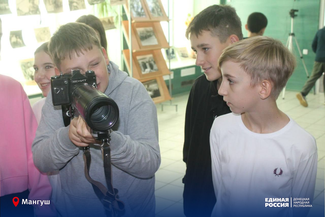 Сохраняя мгновения: старые фотографии оживают в Мангуше Сохраняя мгновения: старые фотографии оживают в Мангуше