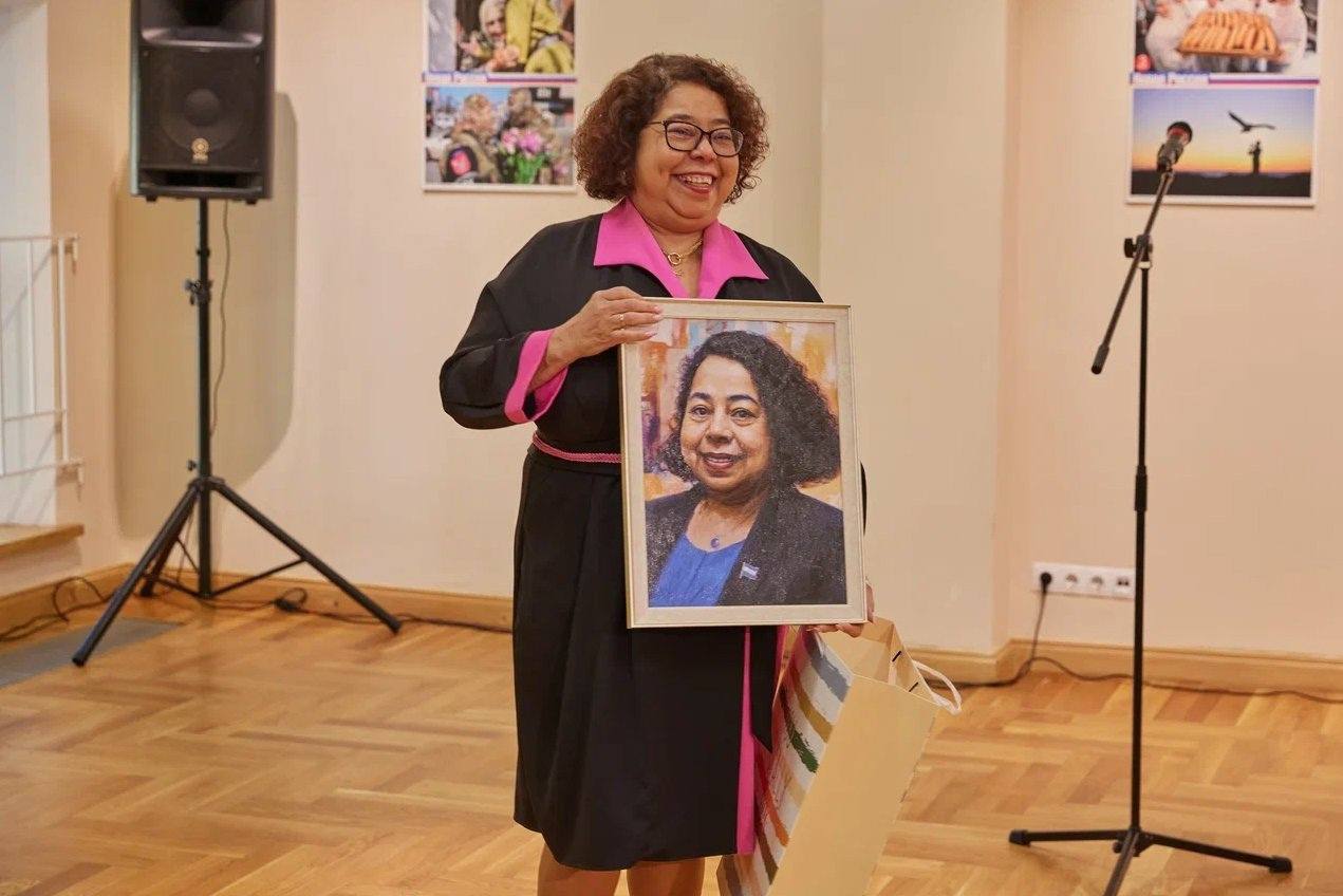 «За этим снимком охотился пять дней!»: фотожурналист донецкой «Комсомолки» Александр Иванов победил в фотоконкурсе «Новая Россия» «За этим снимком охотился пять дней!»: фотожурналист донецкой «Комсомолки» Александр Иванов победил в фотоконкурсе «Новая Россия»