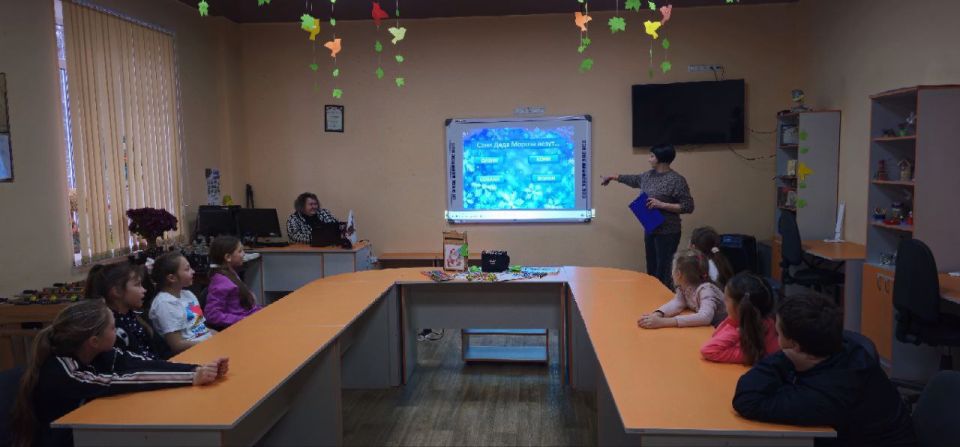 С Днём рождения, Дедушка Мороз! С Днём рождения, Дедушка Мороз!