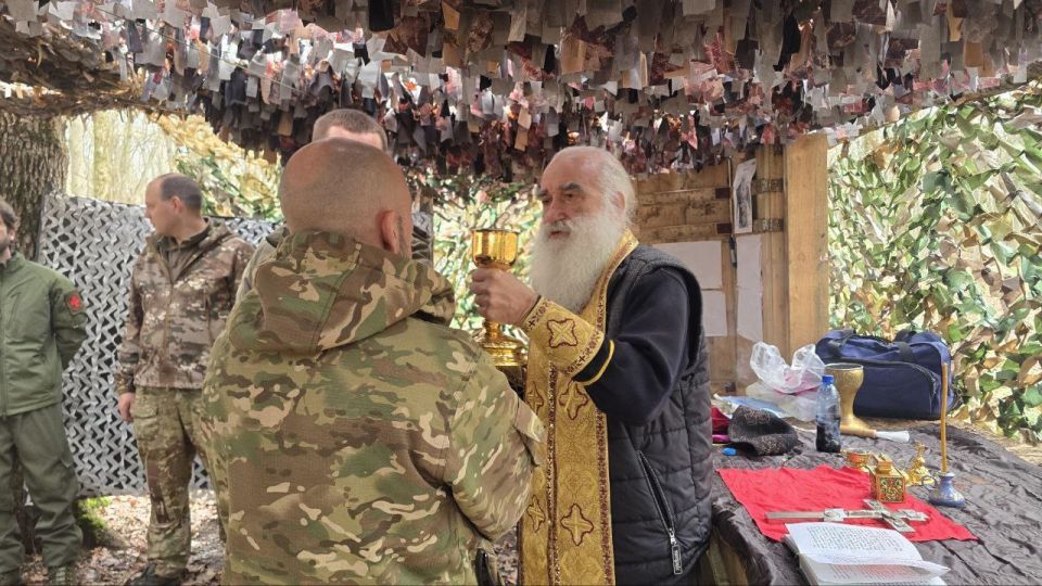 Апти Алаудинов: Православные бойцы БТГр "Салют" спецназа "АХМАТ" МО РФ приняли участие в таинстве причастия и молебне, проведенных нашим дорогим Братом, настоятелем Свято-Никольского храма посёлка Ракитное, протоиереем... Апти Алаудинов: Православные бойцы БТГр "Салют" спецназа "АХМАТ" МО РФ приняли участие в таинстве причастия и молебне, проведенных нашим дорогим Братом, настоятелем Свято-Никольского храма посёлка Ракитное, протоиереем...