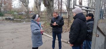 Сегодня, 18 ноября 2025 года, по поручению Главы Республики Дениса Пушилина, активист района Валентин Марков провел встречу с жителями по адресу: ул. Петровского, 126