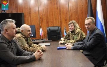 Александр Петрикин: Продолжаем оказывать помощь нашим гражданам