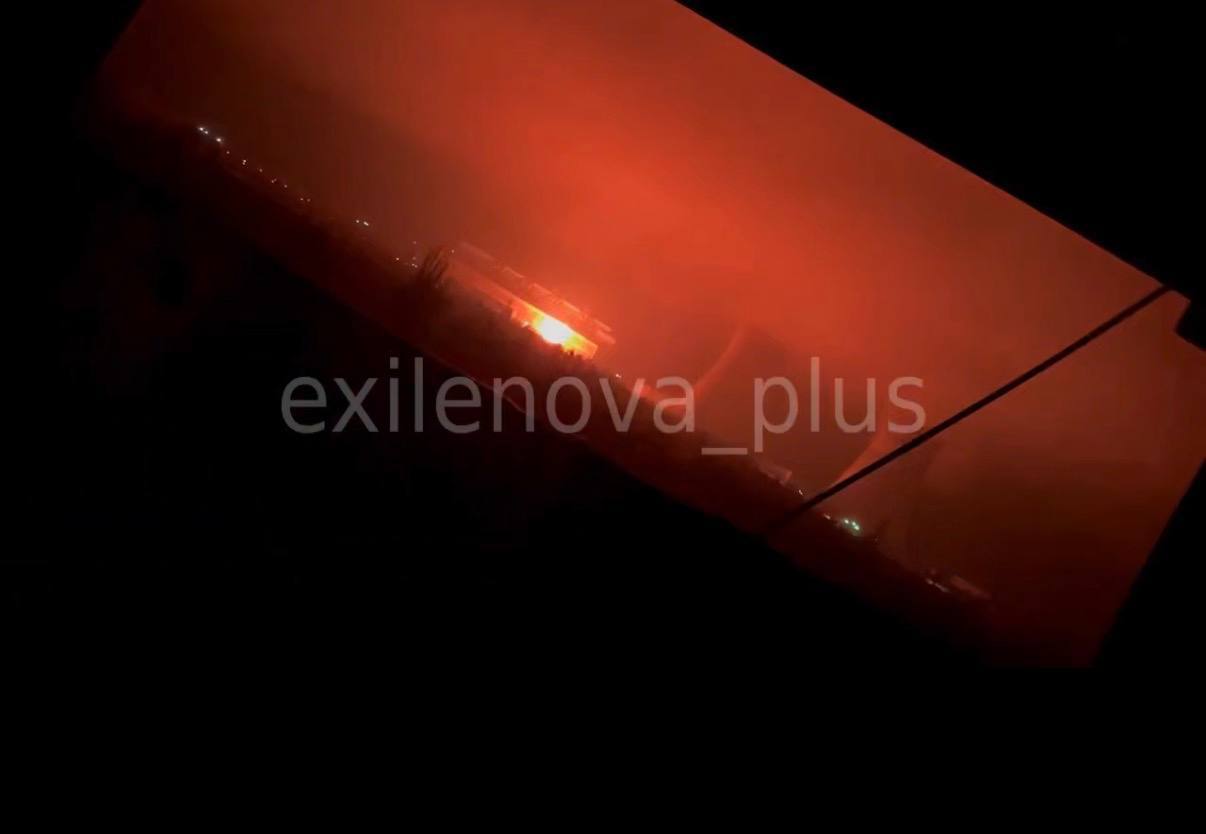 Украинские дроны-камикадзе атаковали Зуевскую ТЭС в городе Зугрэс ДНР Украинские дроны-камикадзе атаковали Зуевскую ТЭС в городе Зугрэс ДНР