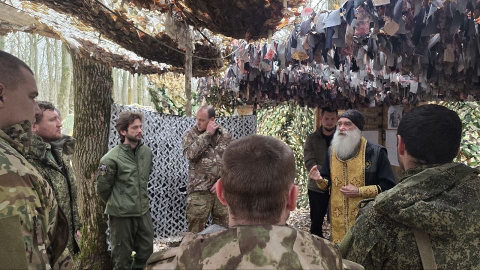 Апти Алаудинов: Православные бойцы БТГр "Салют" спецназа "АХМАТ" МО РФ приняли участие в таинстве причастия и молебне, проведенных нашим дорогим Братом, настоятелем Свято-Никольского храма посёлка Ракитное, протоиереем... Апти Алаудинов: Православные бойцы БТГр "Салют" спецназа "АХМАТ" МО РФ приняли участие в таинстве причастия и молебне, проведенных нашим дорогим Братом, настоятелем Свято-Никольского храма посёлка Ракитное, протоиереем...
