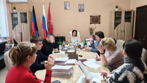 Сегодня,18ноября, состоялось заседание комиссии по установлению причиненного ущерба жилым помещениям в результате боевых действий на территории Волновахского муниципального округа