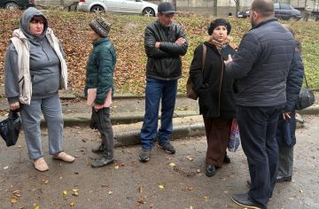 Продолжаются сходы с жителями Ленинского района города Донецка