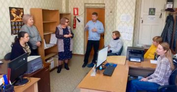 Михаил Меренков: Заместитель руководителя Управы Буденновского внутригородского района Геннадий Хоменок встретился с трудовым коллективом ГКУ ДНР «Республиканский центр по предоставлению мер и социальной поддержки»