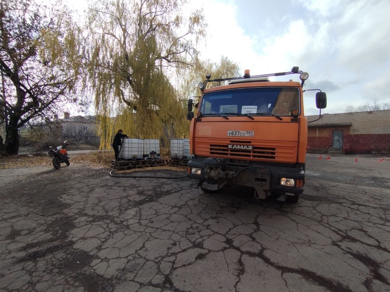 Валентина Харлашка: 18 ноября провела мониторинг организации подвоза воды в Советском внутригородском районе Валентина Харлашка: 18 ноября провела мониторинг организации подвоза воды в Советском внутригородском районе