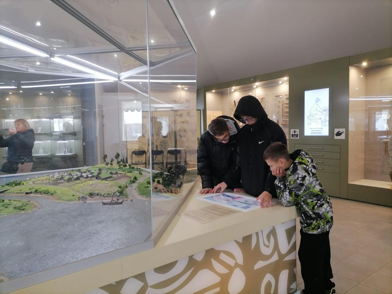 Ленобласть организовала экскурсию для спортсменов из ДНР в Старую Ладогу