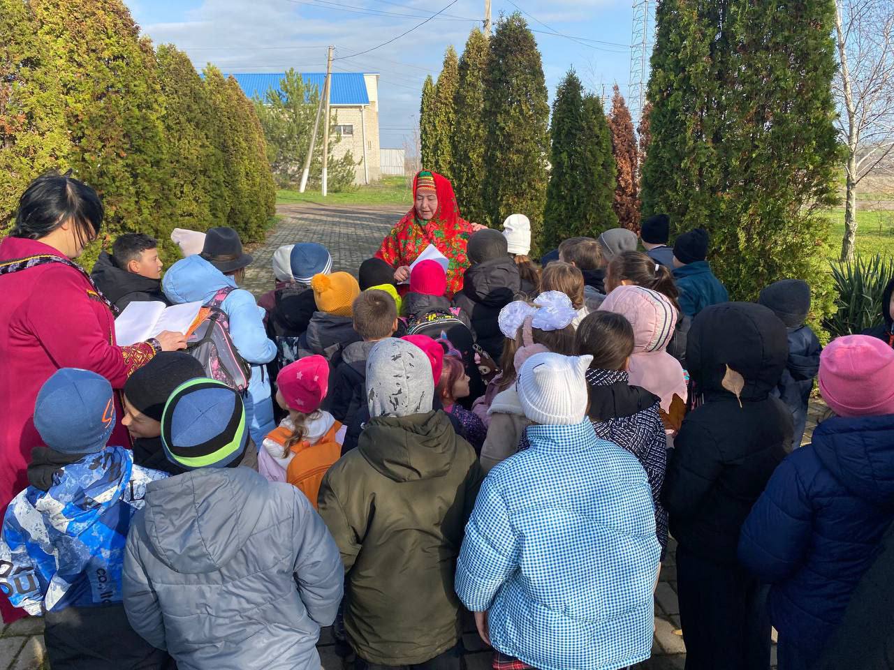 В Урзуфе отпраздновали День рождения Деда Мороза В Урзуфе отпраздновали День рождения Деда Мороза
