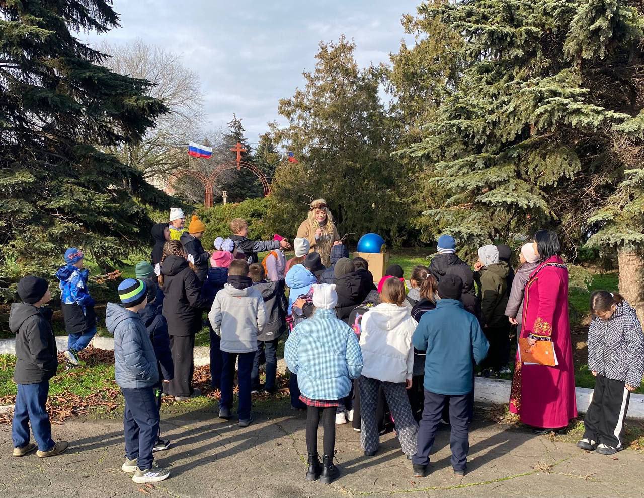 В Урзуфе отпраздновали День рождения Деда Мороза В Урзуфе отпраздновали День рождения Деда Мороза
