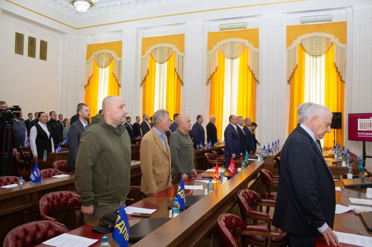 Посетили пленарное заседание Народного Совета ДНР Посетили пленарное заседание Народного Совета ДНР