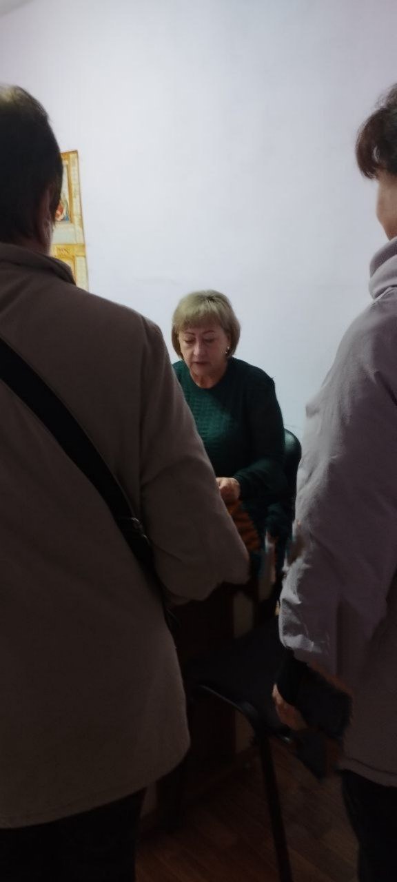 В рамках исполнения поручения Главы Донецкой Народной Республики Дениса Владимировича Пушилина о поддержании открытого диалога с жителями, состоялась встреча с населением и представителями трудовых коллективов города... В рамках исполнения поручения Главы Донецкой Народной Республики Дениса Владимировича Пушилина о поддержании открытого диалога с жителями, состоялась встреча с населением и представителями трудовых коллективов города...